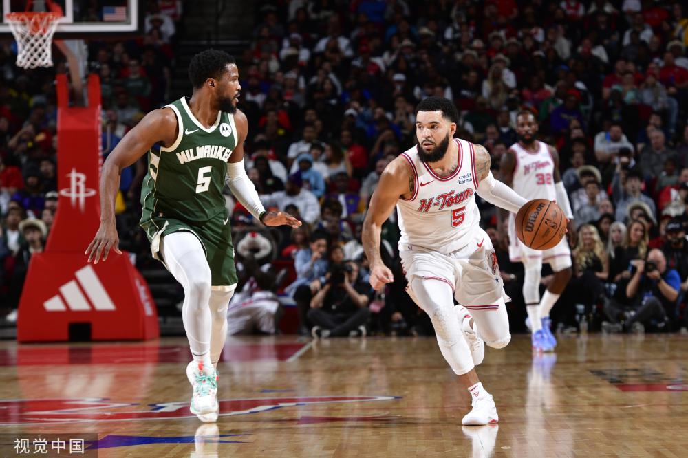 员或替补球 员或替补球