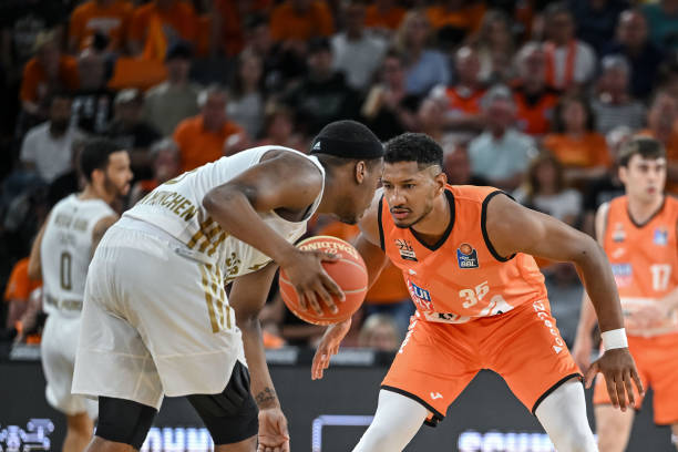 贾秀全是中 贾秀全是中