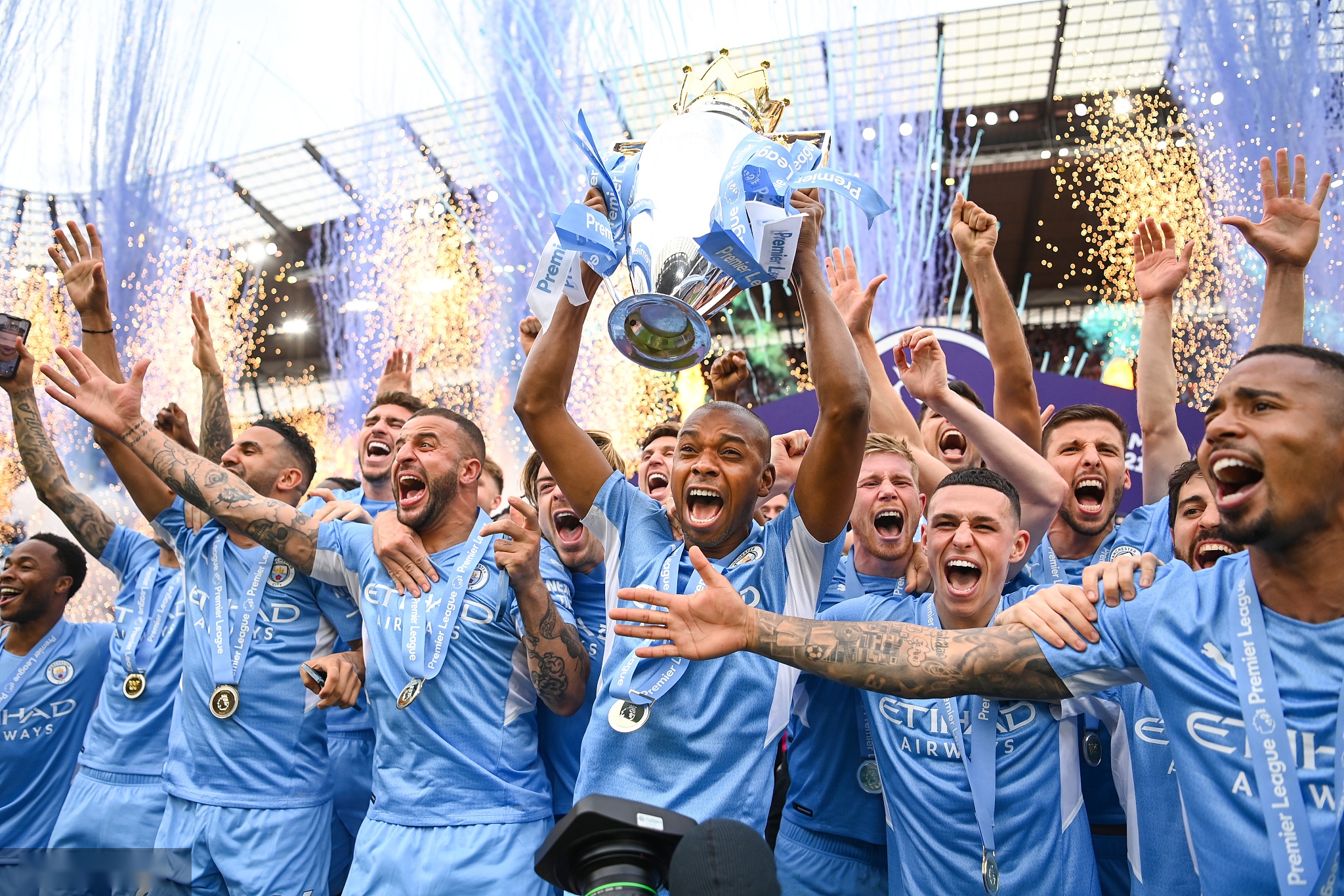 探讨这两个 探讨这两个