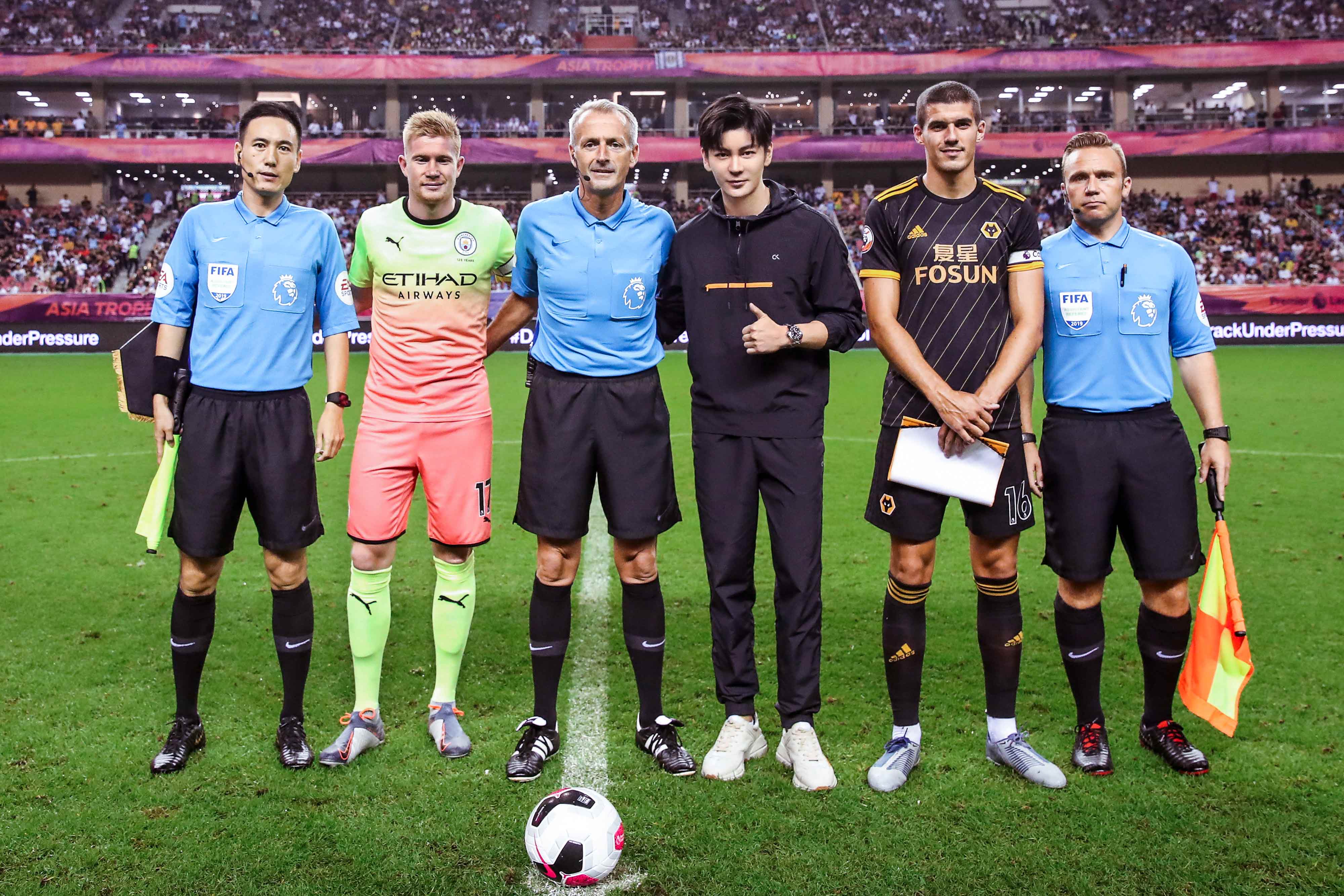 与球队品牌 与球队品牌